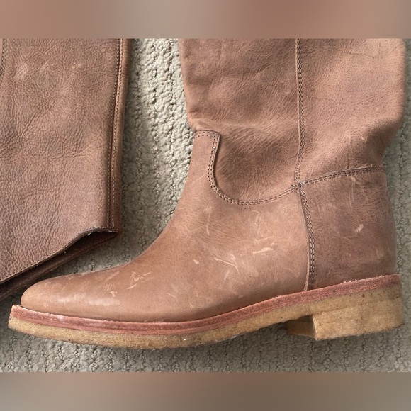 OVER THE KNEE DISTRESSED LEATHER BOOTS WITH WORN CREPE SOLE - Picture 4 of 6